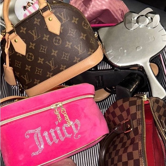 Meet your Posher, Jennifer - Picture 1 of 1